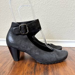 PAUL GREEN Round Toe Ankle Strap Heels in Black Leather